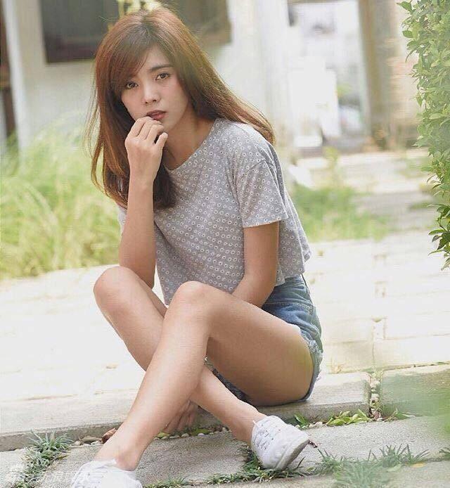 撞脸鹿晗的泰国女孩高清照片