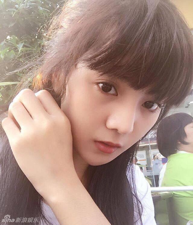泰国女孩高挺的鼻梁
