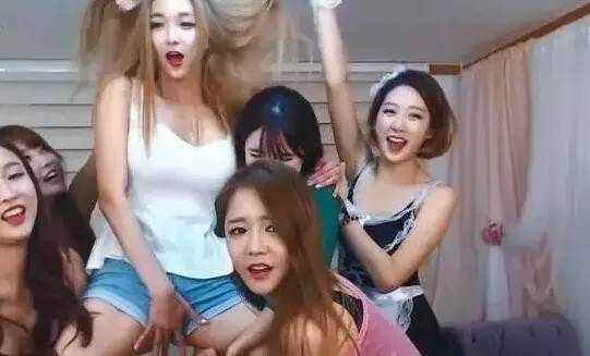 ����Ů���������¼�
