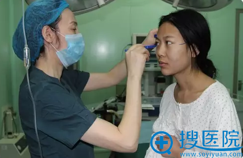 接受沈阳百嘉丽旺院长自体脂肪移植填充手术 接受沈阳百嘉丽旺院长自体脂肪移植填充手术