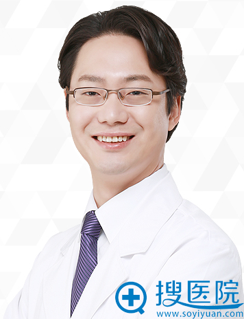 韩国奥纳比整形医院代表院长 张哲豪 韩国奥纳比整形医院代表院长 张哲豪