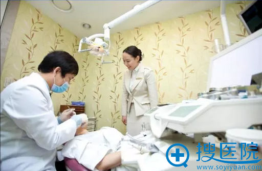 检查的同时会有翻译人员陪同 检查的同时会有翻译人员陪同