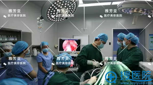 石家庄雅芳亚隆胸手术进行中 石家庄雅芳亚隆胸手术进行中