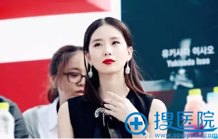 4月纹绣大师张叙坐诊昆明丽都给你靓丽的水晶唇 让你魅力无限
