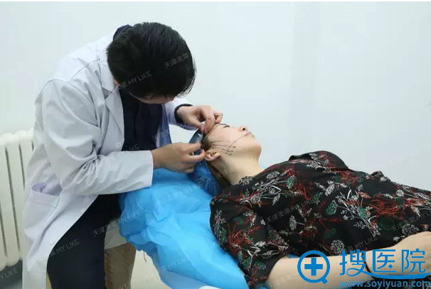 林主任为我做术前的设计 林主任为我做术前的设计