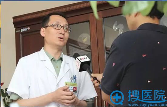 石冰院长接受CCTV专访 石冰院长接受CCTV专访