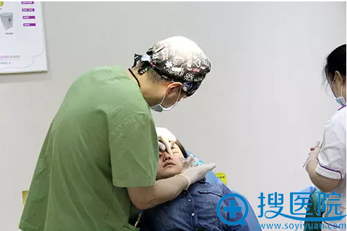 +丰下巴进行中 +丰下巴进行中