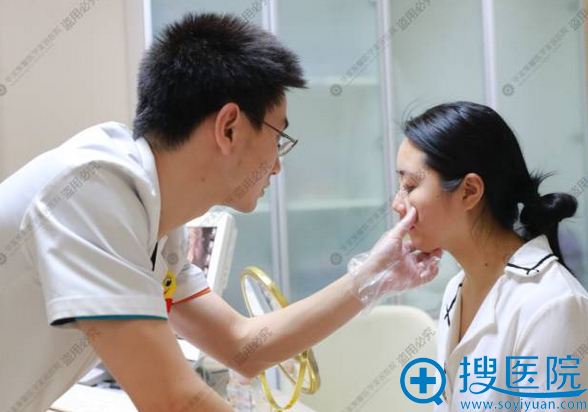 祛痘步:医生综合检测,定制治疗方案! 祛痘步:医生综合检测,定制治疗方案!