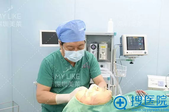 郭杰全面部脂肪填充手术中 郭杰全面部脂肪填充手术中