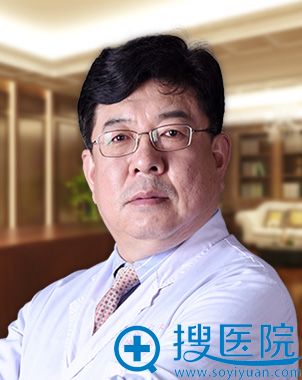 福州台江医院擅长双眼皮和隆胸的钟波医生 福州台江医院擅长双眼皮和隆胸的钟波医生