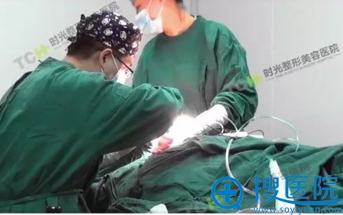 陈玉连院长做鼻综合修复手术过程 陈玉连院长做鼻综合修复手术过程