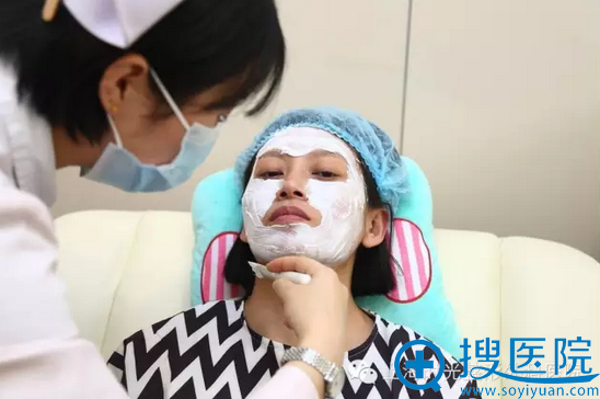 正在上表皮麻醉 正在上表皮麻醉