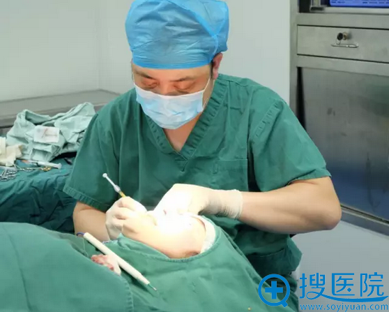 开始面部自体脂肪填充 开始面部自体脂肪填充