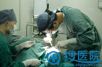 福州海峡薛克乾注射隆鼻失败修复手术中 福州海峡薛克乾注射隆鼻失败修复手术中
