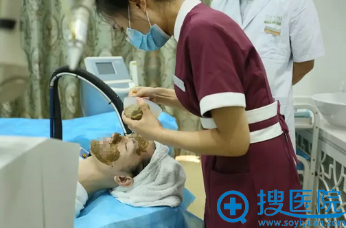 重庆当代祛痘治疗第五步:特制中药面膜 重庆当代祛痘治疗第五步:特制中药面膜