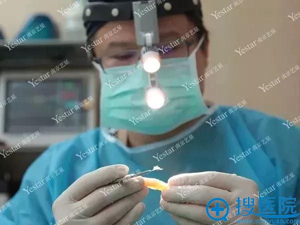 南京艺星医生为我雕刻自体软骨 南京艺星医生为我雕刻自体软骨