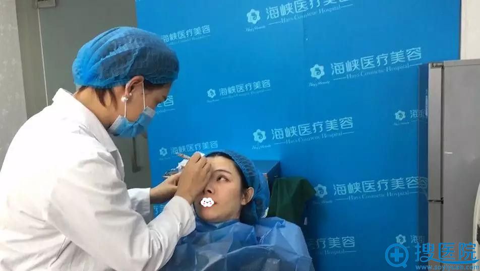 王秀萍院长进行微整修复 王秀萍院长进行微整修复