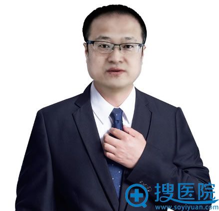 下面请哈尔滨仁美姚盛雷院长为大家讲解注射和线雕抗衰哪个好
