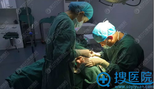 东莞美立方耳软骨+假体综合隆鼻手术 东莞美立方耳软骨+假体综合隆鼻手术