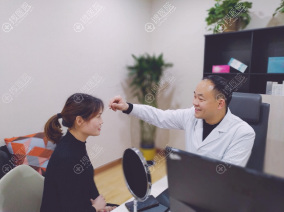 南阳艾美整形美容医院陈保国院长 南阳艾美整形美容医院陈保国院长