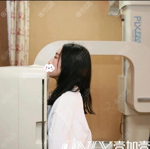 东莞壹加壹何敏假体隆胸术后我胸前有沟超性感收获好多羡慕眼神