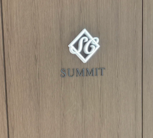 韓國SUMMIT皮膚科