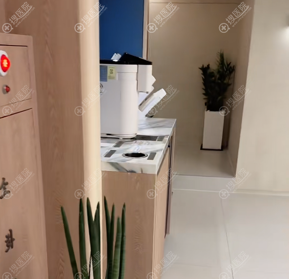 營業時間與交通指南 營業時間與交通指南