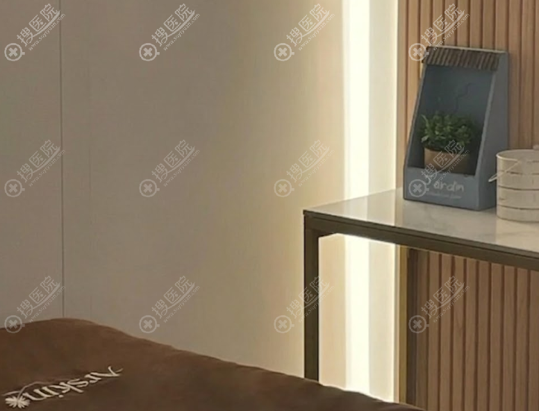 �����Ŀ�c����