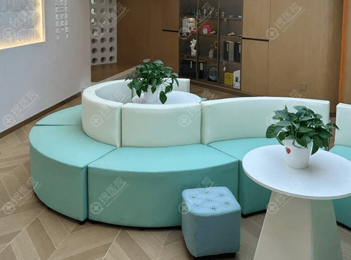 ���� ֣�ݿƴ�ҽԺ˽�ܿ�����Խ��������͸���۸�
