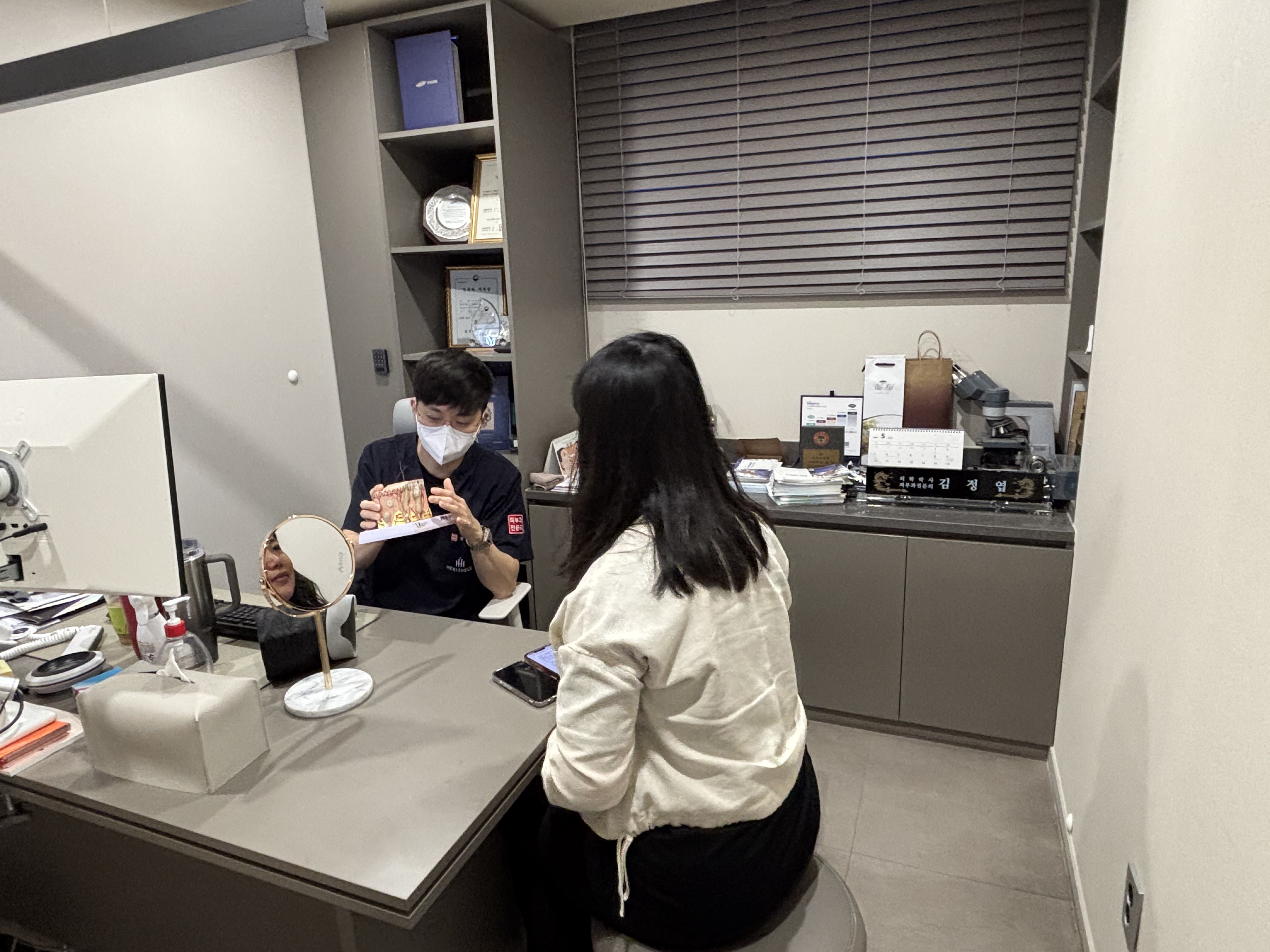 二、技術與設備到底行不行?深入解析兩大院長的專長領域