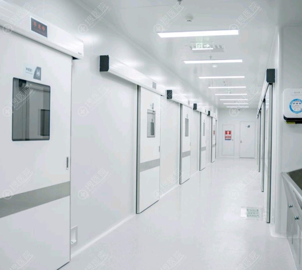 深圳麥芽口腔醫院走廊