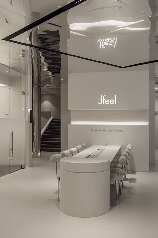 ����Jfeel �tԺ���ϵ���ɫ�Ŀ�������e���挍�w���