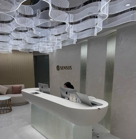 跑两家店比乔雅登玻尿酸价,香港森莎SENSUS尖沙咀店还是铜锣湾店好,差价从哪来